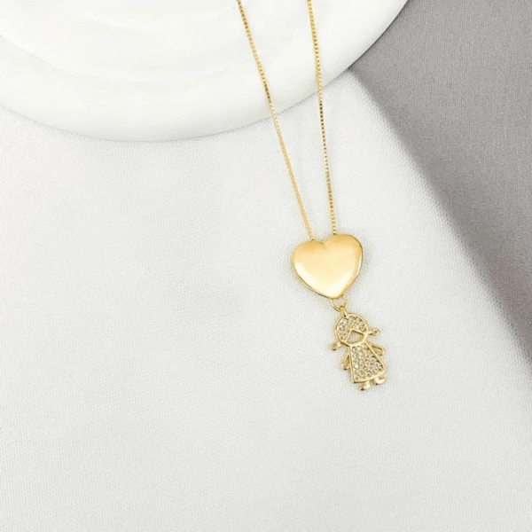 Colar Dourado Coração com Menina de Zircônias - Imagem 2